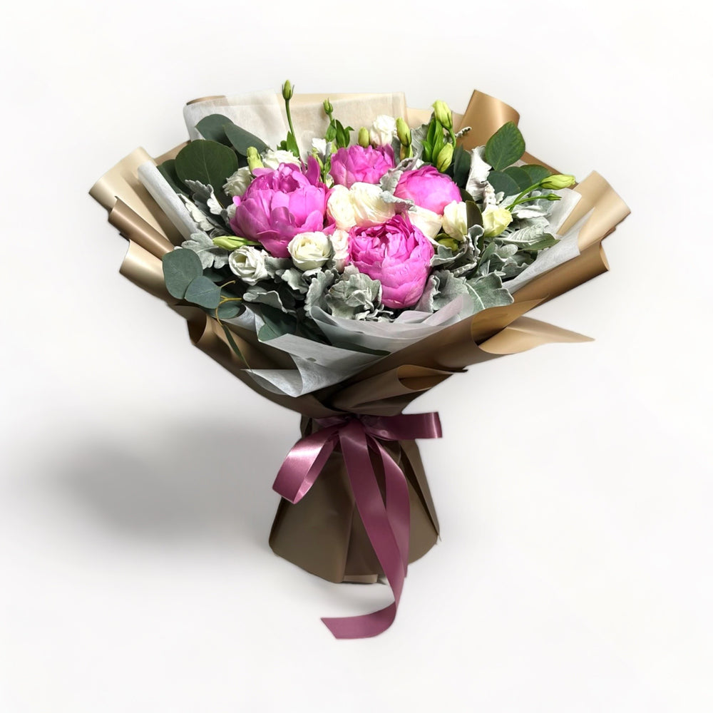 flowerbouquet-pink-peonies-eustoma-silver-leaf-brown-wrapper