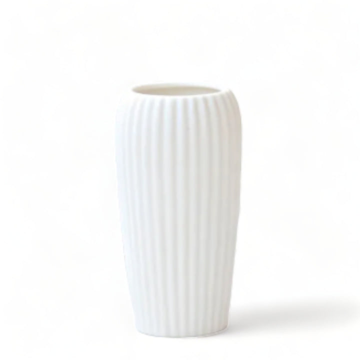 SunnyGiftHouse_Matte_Small_Vase_12.5cm_DesignJ