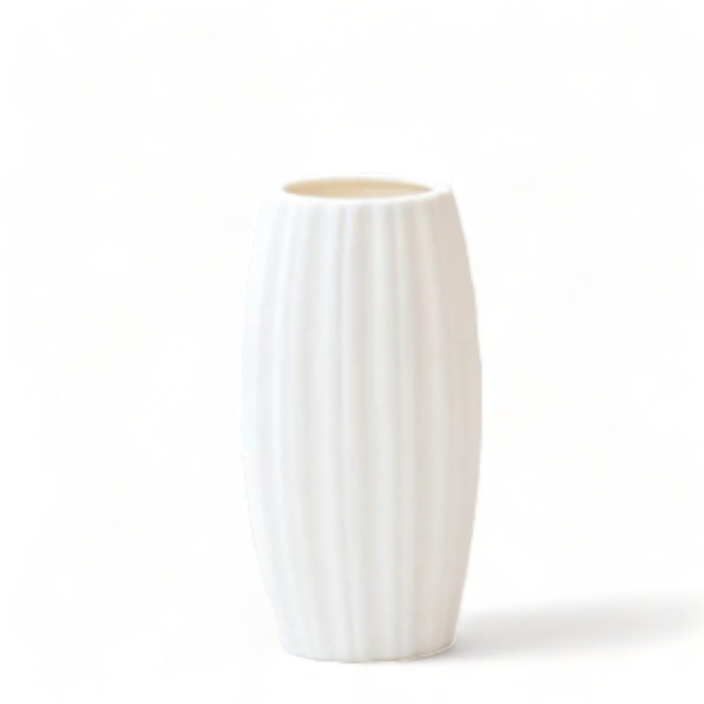 SunnyGiftHouse_Matte_Small_Vase_12.5cm_DesignK