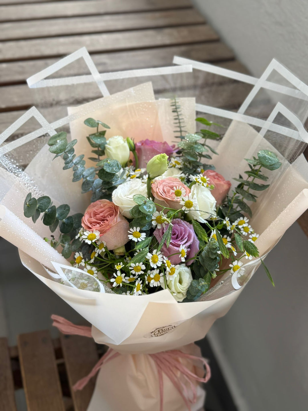 Ready-made bouquet FLORAMOMENTS.SG | Express Florist Delivery Singapore