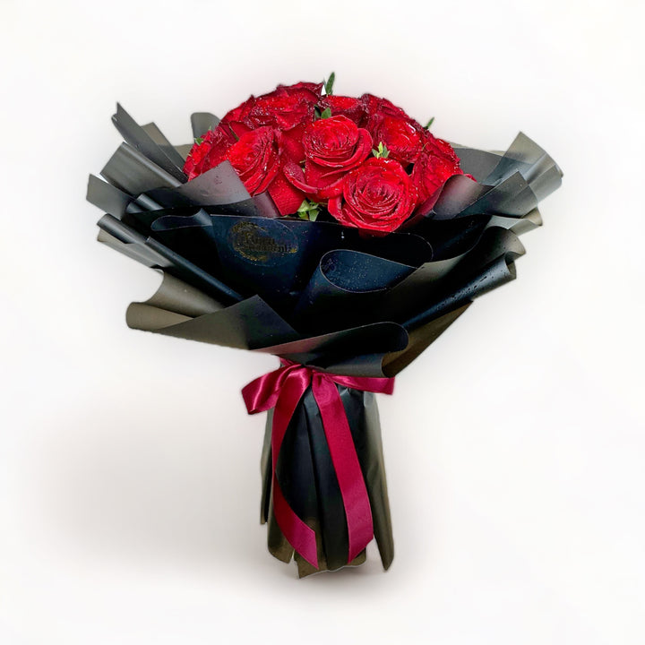 bouquet-of-34-stalks-red-roses-wrapped-in-black-front