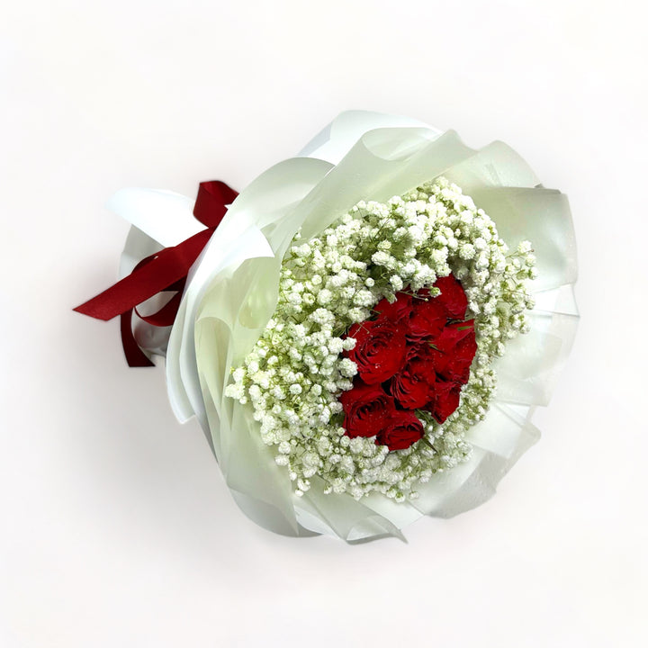 flowerbouquet-red-roses-babys-breath-white-wrapper-right