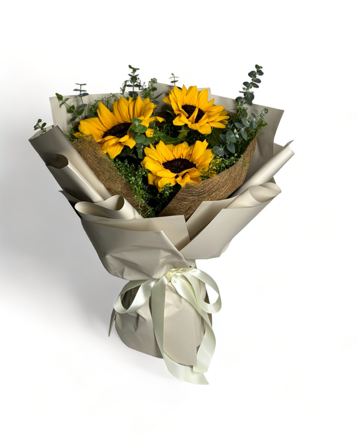 flowerbouquet-sunflower-green-bell-eucalyptus-vision1_4645a30b-81d0-40a7-a51a-250b061a5472