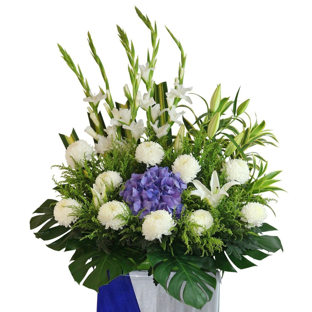 flowerstand-gladiolus-lily-hydrangea-chrysanthemum-phoenix-monstera-zoomed