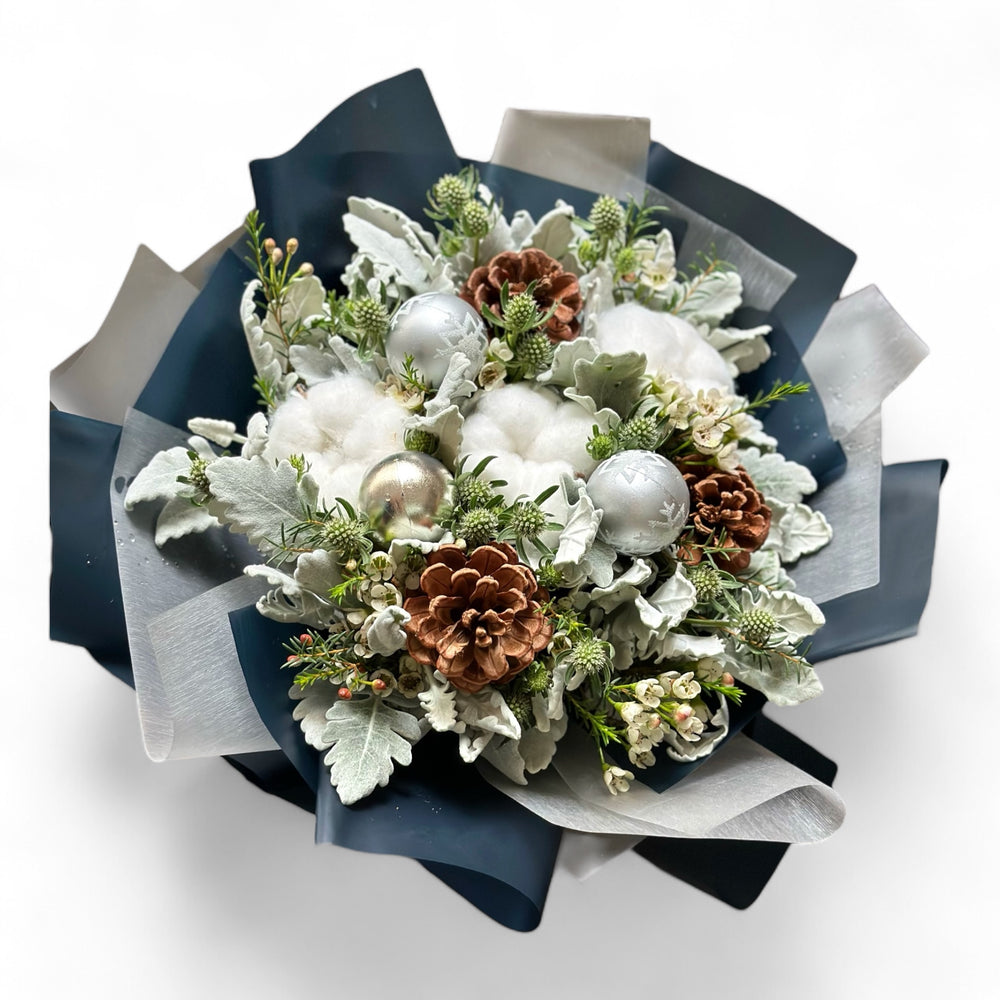 bouquet-white-christmas-silver-leaf-upfront.jpg